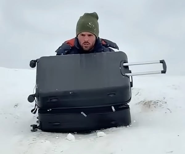 Sledding on Random Objects